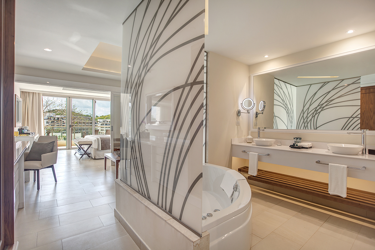 Luxury Family Suite 3
